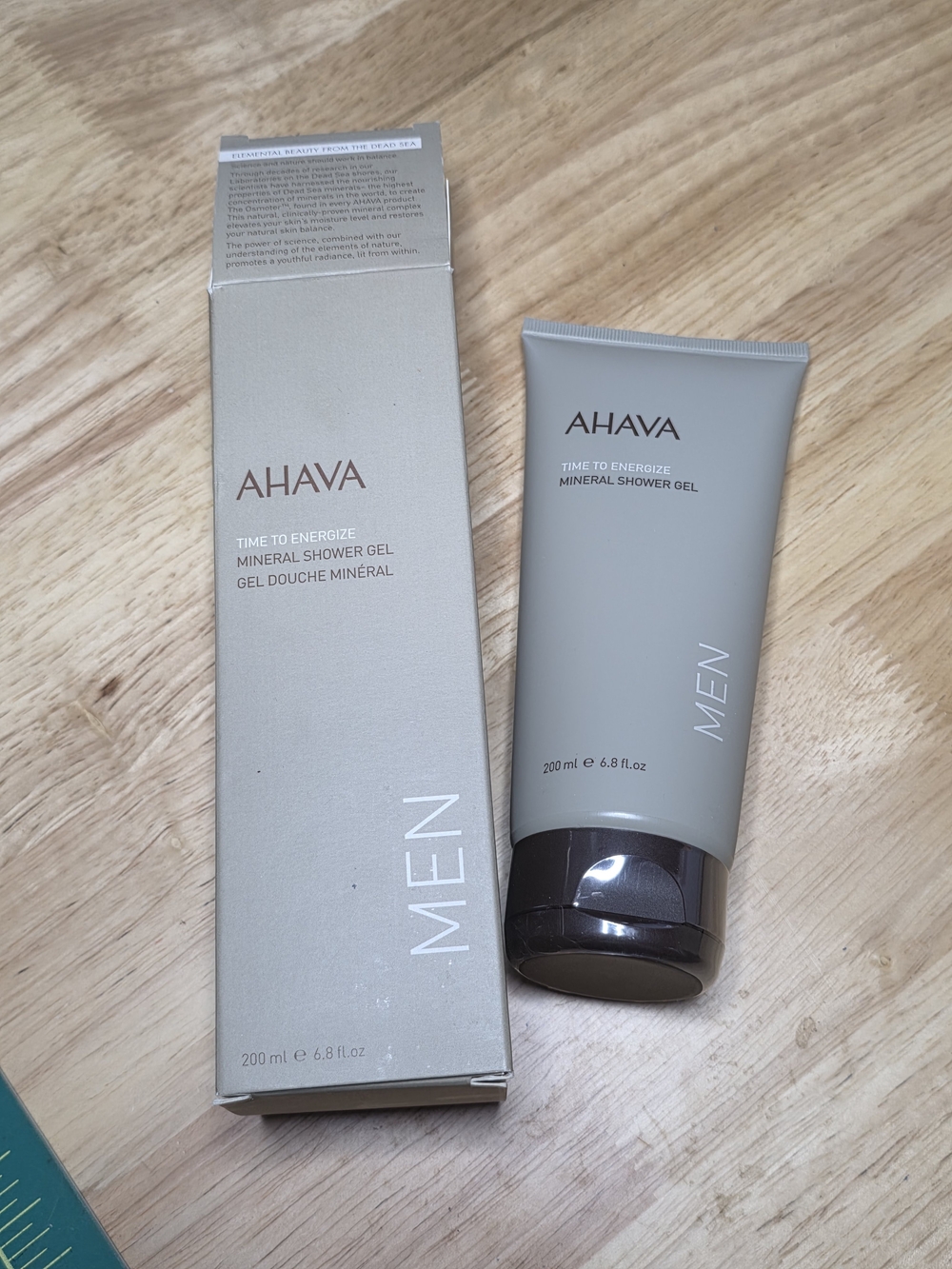 AHAVA Men Mineral Shower Gel in Light Gray and Brown Cap